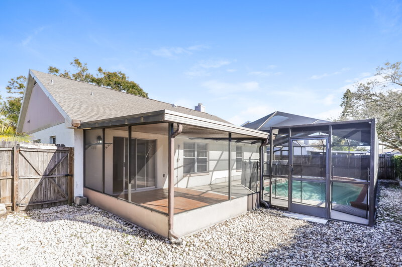 2,340/Mo, 1228 Tuxford Dr Brandon, FL 33511 Rear View 2