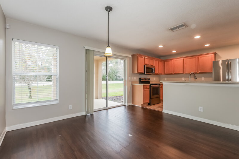 0/Mo, 3128 Royal Tuscan Ln Valrico, FL 33594 Dining Room View