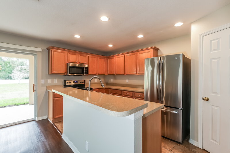 0/Mo, 3128 Royal Tuscan Ln Valrico, FL 33594 Kitchen View