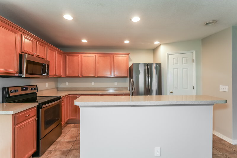 0/Mo, 3128 Royal Tuscan Ln Valrico, FL 33594 Kitchen View 2