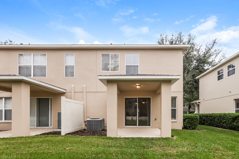 0/Mo, 3128 Royal Tuscan Ln Valrico, FL 33594 Rear View