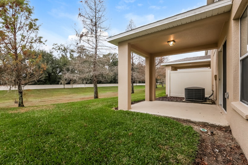 0/Mo, 3128 Royal Tuscan Ln Valrico, FL 33594 Rear View 2