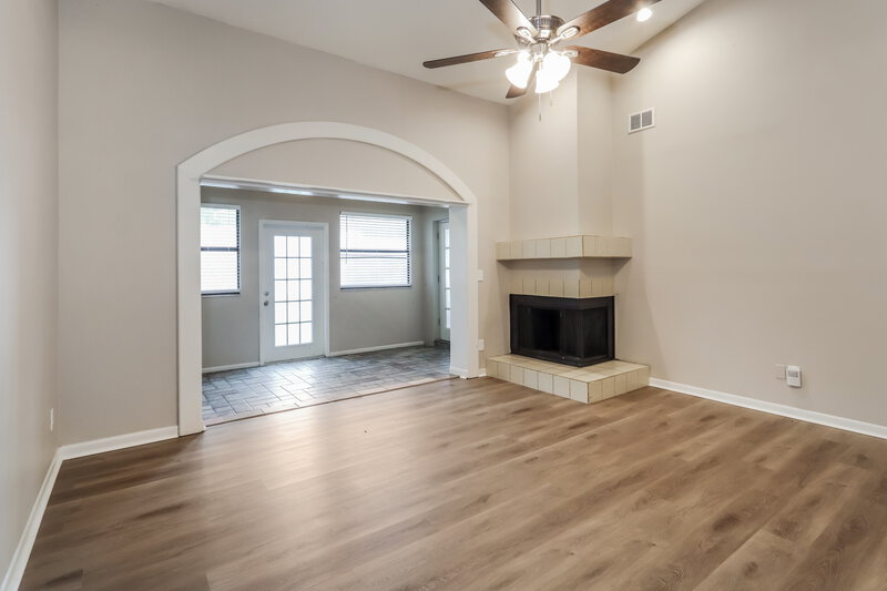 2,685/Mo, 11504 Robles del Rio Pl Temple Terrace, FL 33617 Living Room View 2