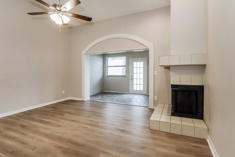 2,685/Mo, 11504 Robles del Rio Pl Temple Terrace, FL 33617 Living Room View 3