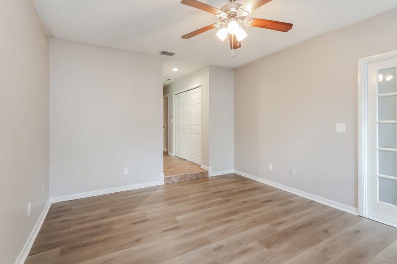 2,685/Mo, 11504 Robles del Rio Pl Temple Terrace, FL 33617 Main Bedroom View 2