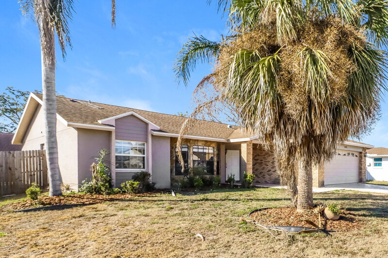 0/Mo, 4243 Tall Oak Ln New Port Richey, FL 34653 Front View