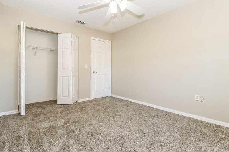 0/Mo, 4243 Tall Oak Ln New Port Richey, FL 34653 Bedroom View 3