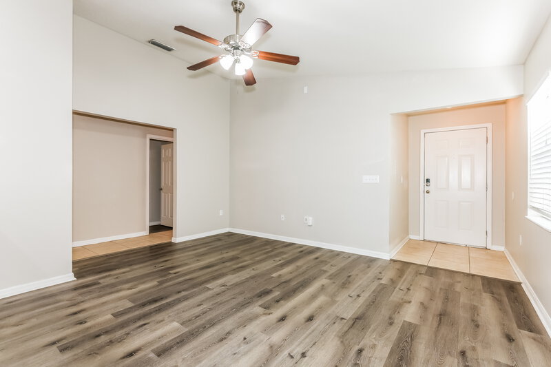 1,920/Mo, 5059 Belmont Park Ln Mulberry, FL 33860 Living Room View