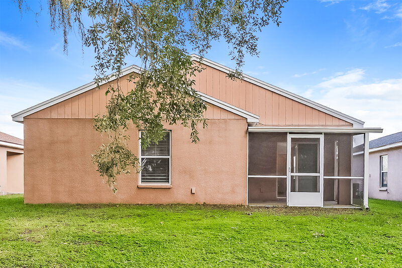 1,920/Mo, 5059 Belmont Park Ln Mulberry, FL 33860 Rear View