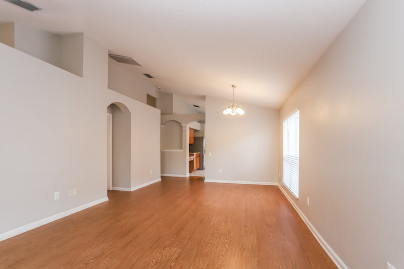 2,475/Mo, 13224 Early Run Ln Riverview, FL 33578 Living Room View 2