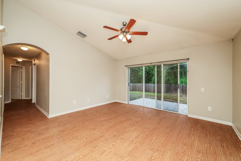 2,225/Mo, 13224 Early Run Ln Riverview, FL 33578 Family Room View