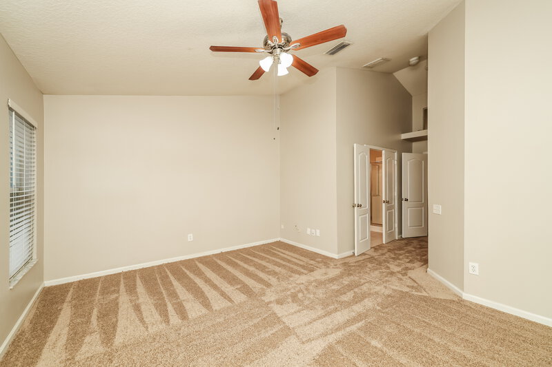 2,225/Mo, 13224 Early Run Ln Riverview, FL 33578 Main Bedroom View 2