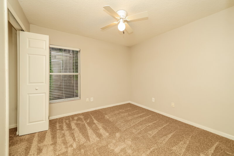 2,225/Mo, 13224 Early Run Ln Riverview, FL 33578 Bedroom View