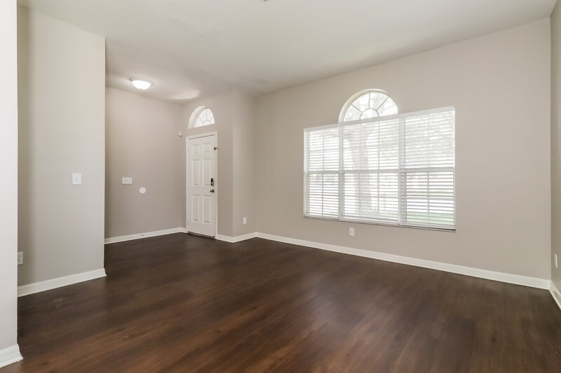 2,090/Mo, 13035 Haverhill Dr Spring Hill, FL 34609 Living Room View 2