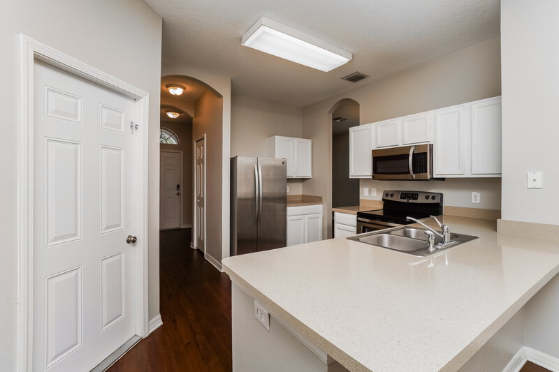 3,320/Mo, 13035 Haverhill Dr Spring Hill, FL 34609 Kitchen View