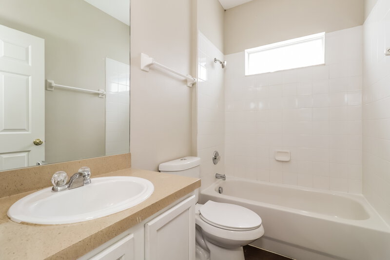 2,090/Mo, 13035 Haverhill Dr Spring Hill, FL 34609 Bathroom View