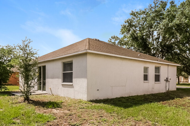 2,090/Mo, 13035 Haverhill Dr Spring Hill, FL 34609 Rear View