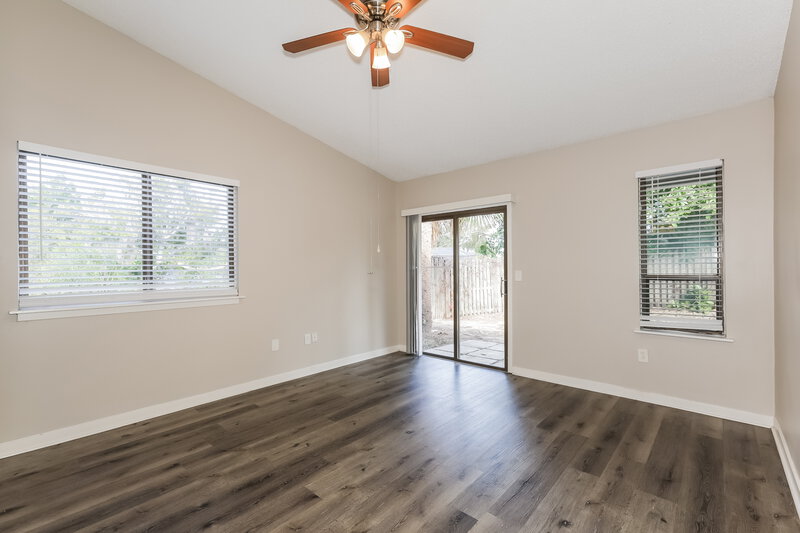 2,730/Mo, 40 Wicklow Cir Palm Harbor, FL 34683 Main Bedroom View