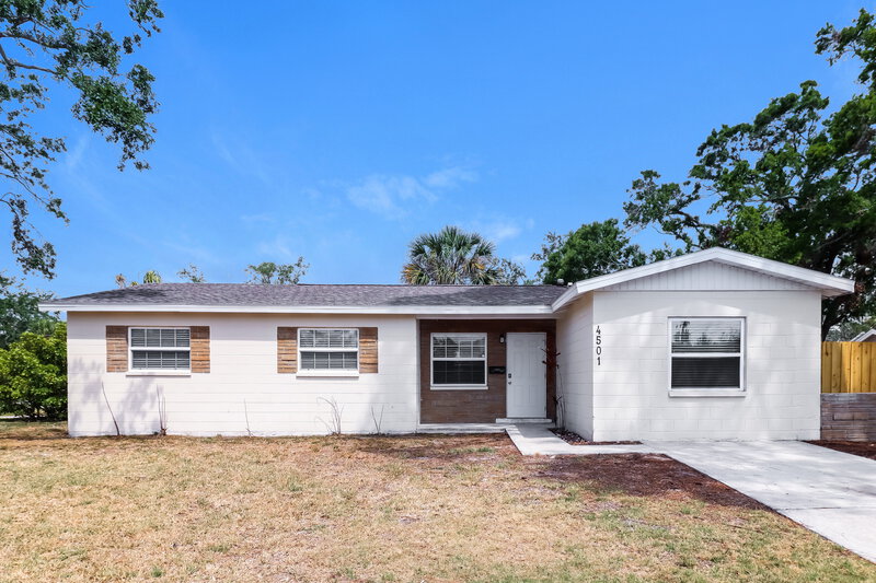 2,595/Mo, 4501 Indianapolis St NE Saint Petersburg, FL 33703 External View