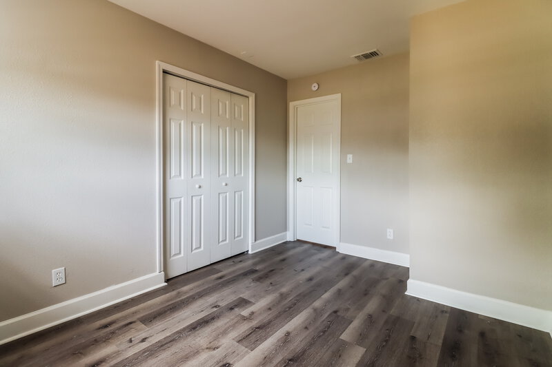 2,595/Mo, 4501 Indianapolis St NE Saint Petersburg, FL 33703 Bedroom View