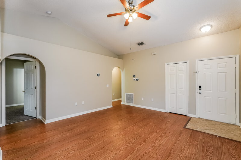 3,260/Mo, 6307 Calamari Pl Riverview, FL 33578 Living Room View 2