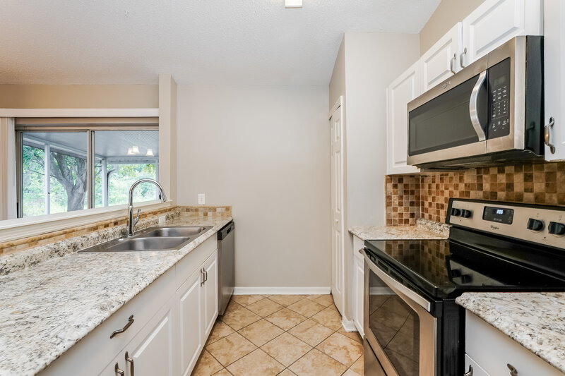 3,260/Mo, 6307 Calamari Pl Riverview, FL 33578 Kitchen View