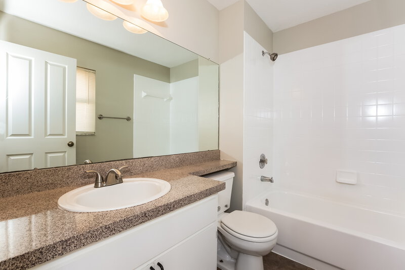 2,070/Mo, 2122 Cattleman Dr Brandon, FL 33511 Master Bathroomlarge View