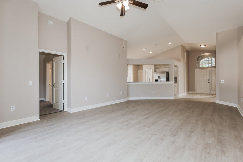 2,310/Mo, 9031 Egret Cove Cir Riverview, FL 33578 Living Room View