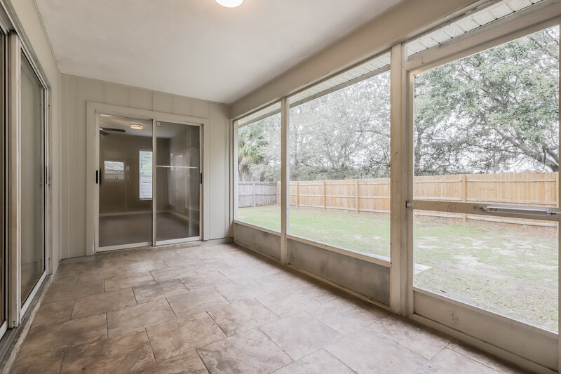 2,050/Mo, 366 Vineyard Dr Lakeland, FL 33809 Sun Room View