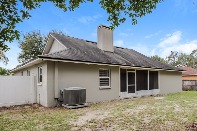 2,050/Mo, 366 Vineyard Dr Lakeland, FL 33809 Rear View