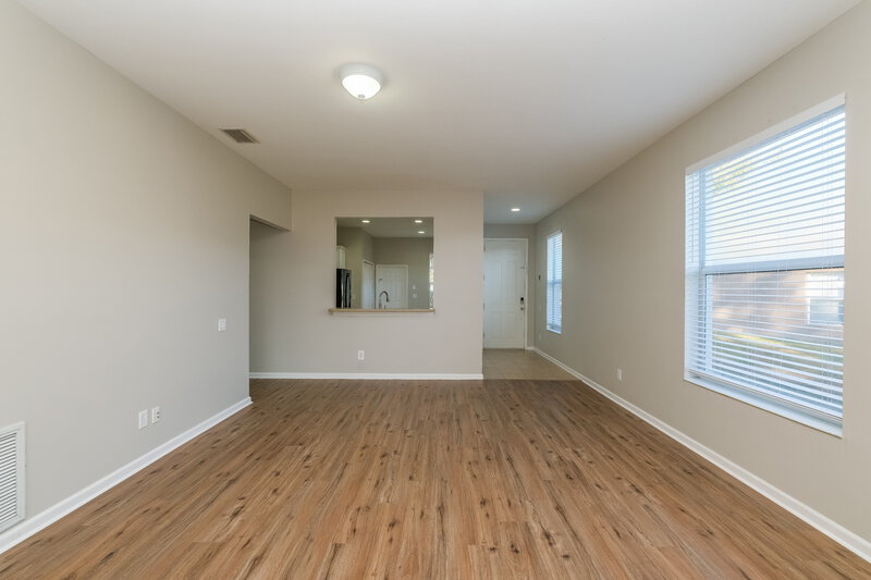1,920/Mo, 14719 Wake Robin Dr Brooksville, FL 34604 Living Room View 2