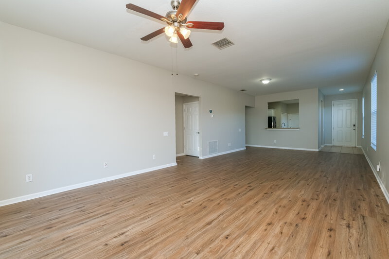 1,920/Mo, 14719 Wake Robin Dr Brooksville, FL 34604 Living Room View 3
