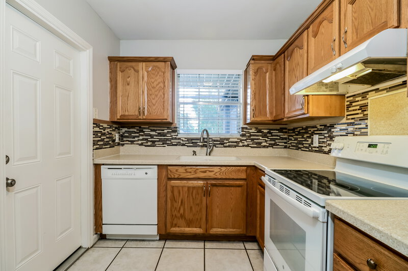 1,770/Mo, 12547 Eddington Rd Spring Hill, FL 34609 Kitchen View
