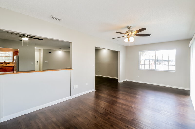 1,770/Mo, 12547 Eddington Rd Spring Hill, FL 34609 Sun Room View