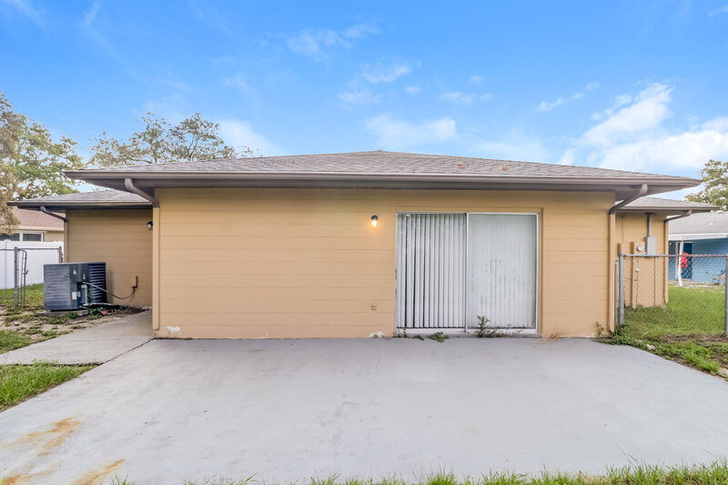 1,770/Mo, 12547 Eddington Rd Spring Hill, FL 34609 Rear View