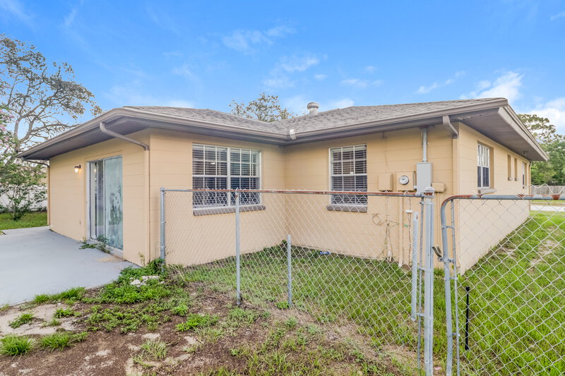 1,770/Mo, 12547 Eddington Rd Spring Hill, FL 34609 Rear View 2
