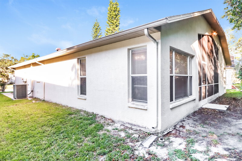 1,920/Mo, 10932 New Brighton Ct New Port Richey, FL 34654 Rear View