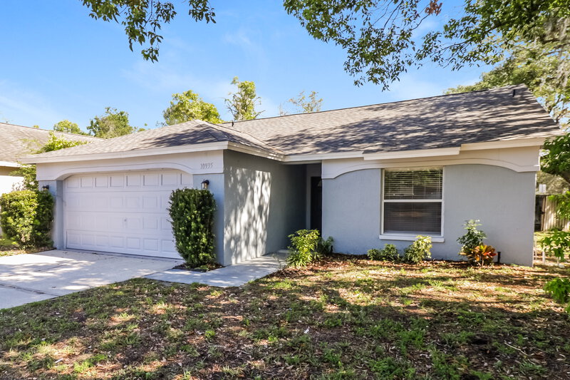 1,915/Mo, 10935 Livingston Dr New Port Richey, FL 34654 Front View