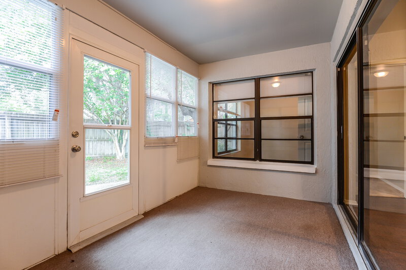 1,895/Mo, 10935 Livingston Dr New Port Richey, FL 34654 Mud Room View