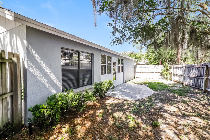 1,915/Mo, 10935 Livingston Dr New Port Richey, FL 34654 Rear View