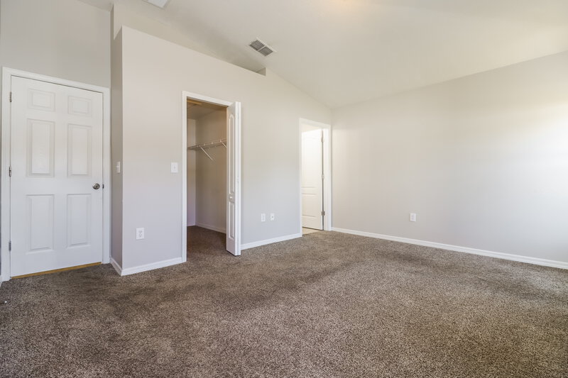 3,200/Mo, 12605 White Bluff Rd Hudson, FL 34669 Main Bedroom View 2