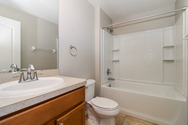 3,200/Mo, 12605 White Bluff Rd Hudson, FL 34669 Bathroom View