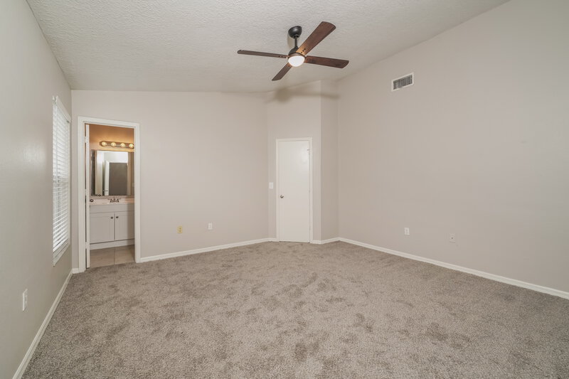 1,770/Mo, 7446 Briarbay Loop Lakeland, FL 33810 Main Bedroom View