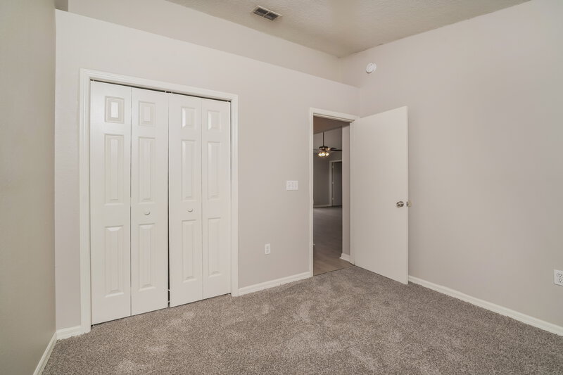 1,770/Mo, 7446 Briarbay Loop Lakeland, FL 33810 Bedroom View 3
