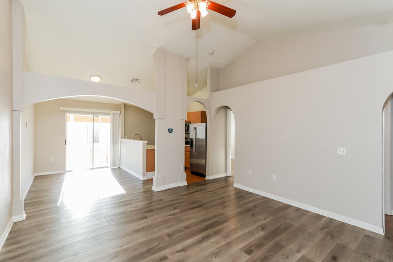 2,110/Mo, 6215 Cannoli Pl Riverview, FL 33578 Living Room View