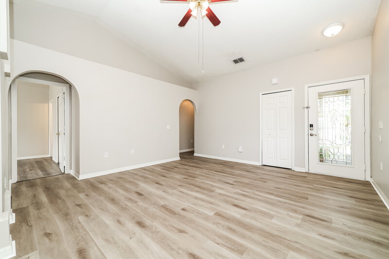 2,065/Mo, 6215 Cannoli Pl Riverview, FL 33578 Living Room View