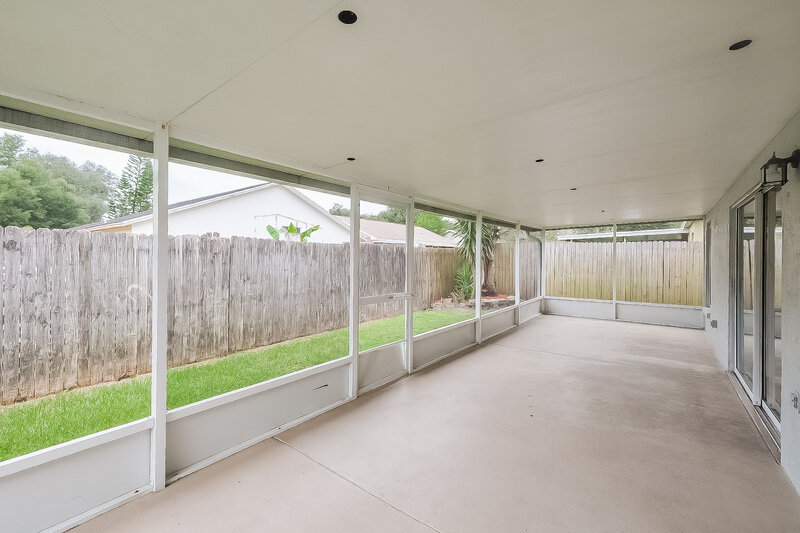 2,615/Mo, 1808 Rudder Dr Valrico, FL 33594 Sunroom View