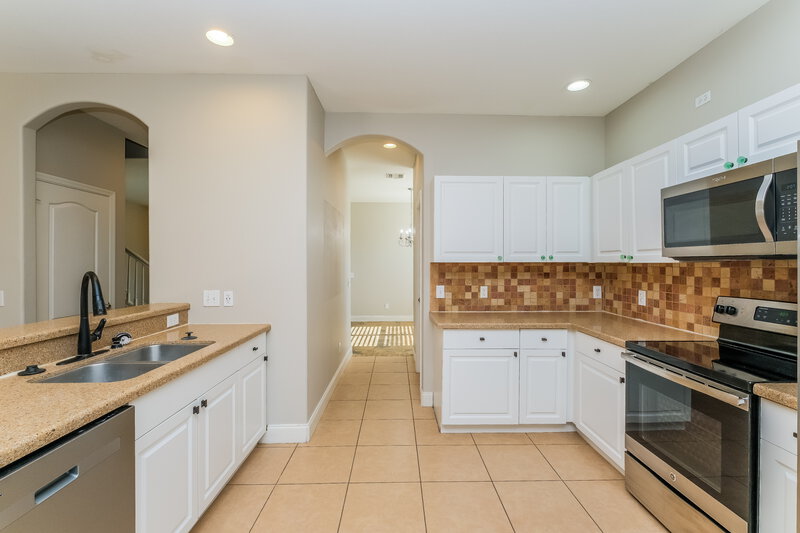 2,310/Mo, 7919 Citrus Blossom Dr Land O Lakes, FL 34637 Kitchen View