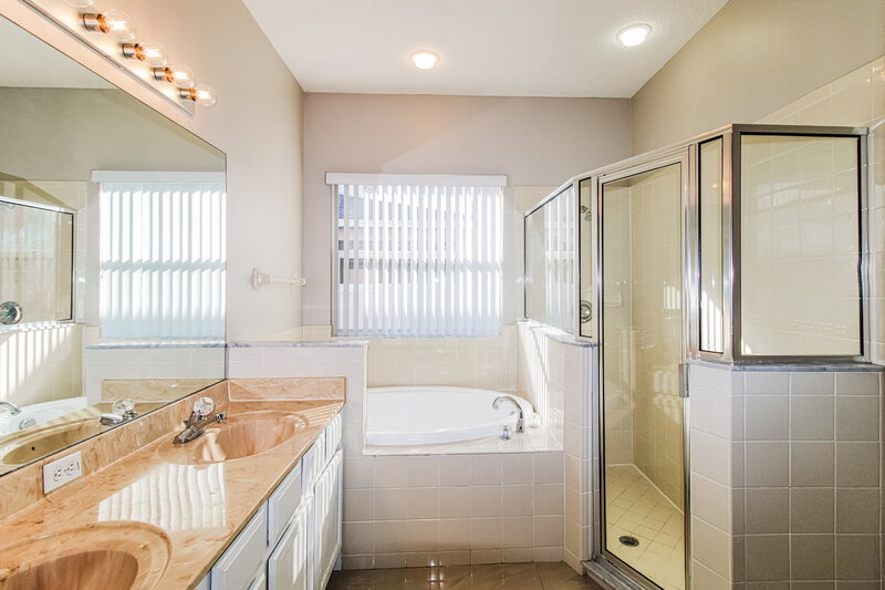 1,965/Mo, 4123 Beaumont Loop Spring Hill, FL 34609 Main Bathroom View 2