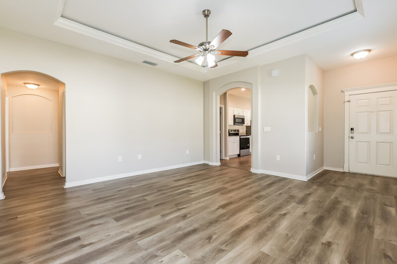 2,095/Mo, 6854 Glenbrook Dr Lakeland, FL 33811 Living Room View 2